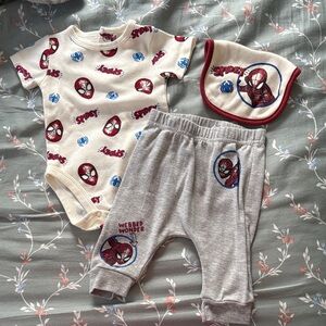 Marvel Spidey Baby Matching Set - Cream and Gray